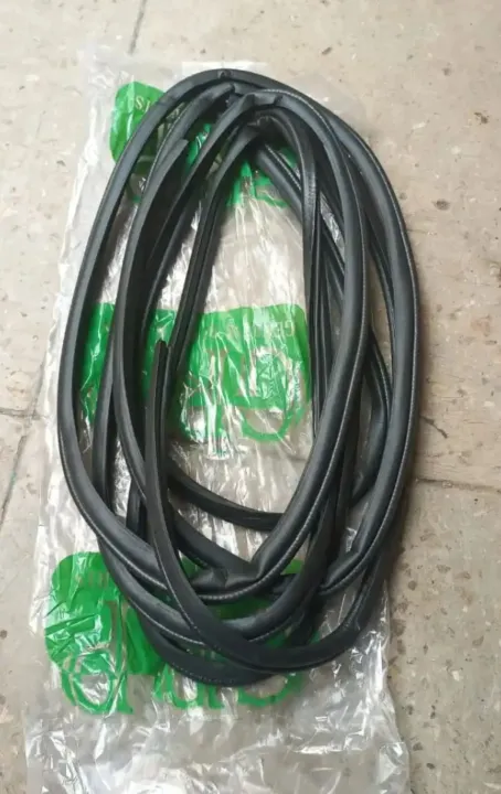 Suzuki%20carry%20Dabba%20Bolen%20Sliding%20gate%20Rubber%20(%201%20)%20piece%20-%20Image%202