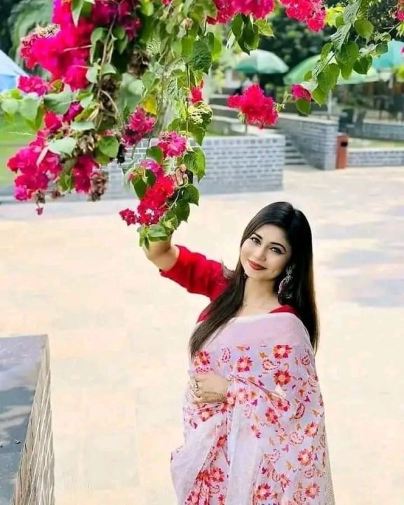 Screen%20Print%20Comfortable%20Half%20Silk%20Saree%20For%20Women%20-%20Partywear%20-%20Suitable%20for%20Every%20Season%20-%20Image%208