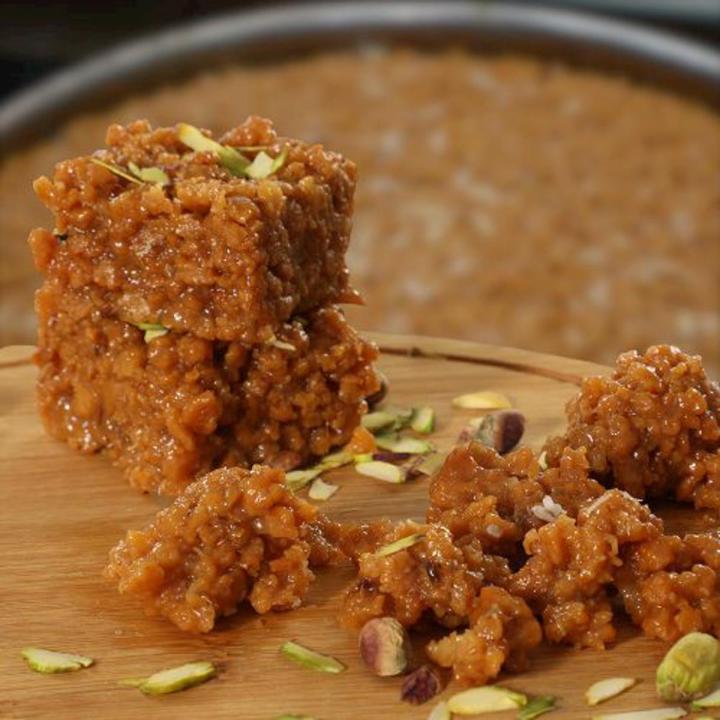 Khushab Dhodha Traditional Pakistani Sweet , Famous Pakistani Sweet Made With Daisi Ghee, Famous Dhodha , Daisi Ghee Special Dhodha, 500g