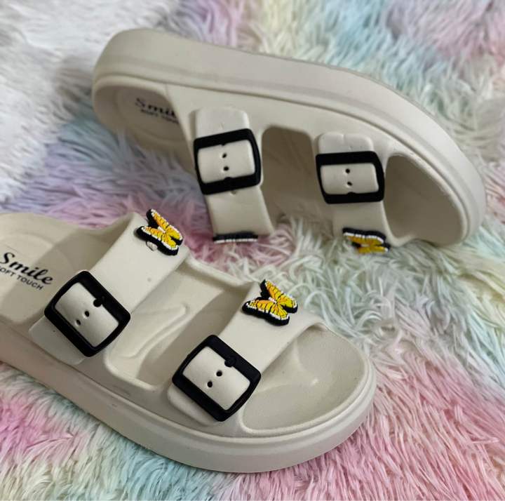 New%20Soft%20EVA%20Rubber%20Lightweight%20&%20Comfortable%20Buckle%20Sandals%20with%20Cute%20Charms%20for%20Girls%20&%20Womens%20-%20Image%204