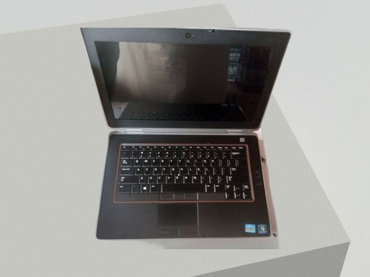 Dell%20laptop%20core%20i7%203rd%20generation%20-%20Image%202
