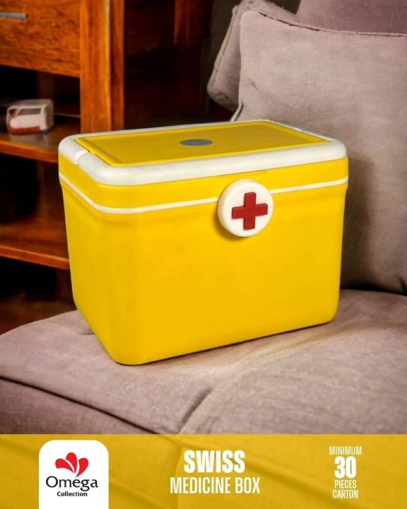 Swiss%20Medicine%20and%20First%20Aid%20Box%20(Upper%20Tray%20With%20Portions)%20-%20Image%204