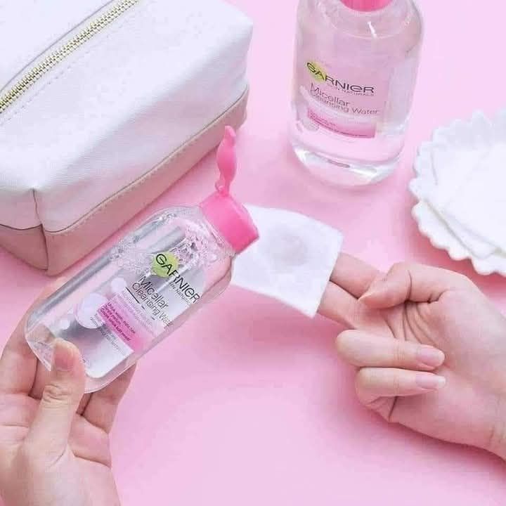 Garnier Micellar Cleansing Water - 125 ml (Indian) | Gentle Cleanser & Make Up Remover For Everyday Use - Suitable For Sensitive Skin, Dermatologically Tested