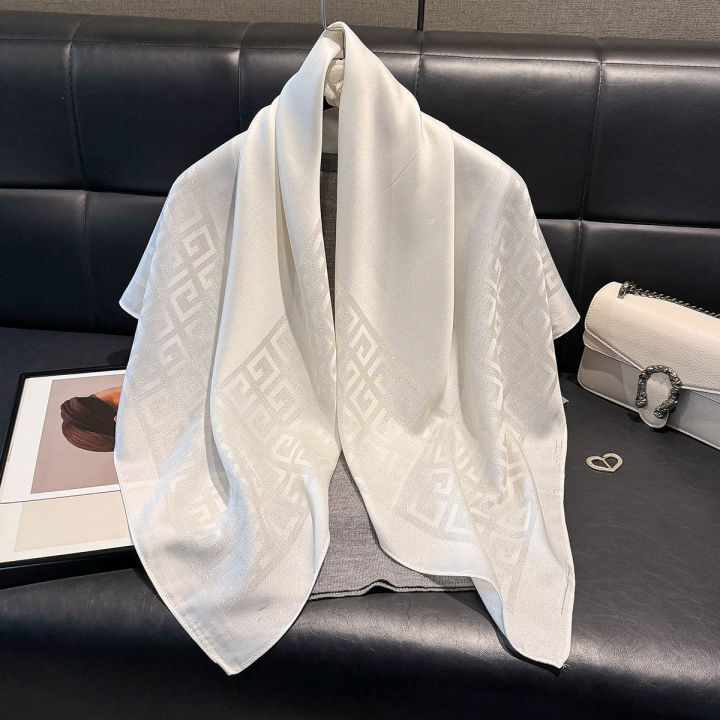 2025%20Latest%20Spring%20and%20Autumn%20Women's%20Fashion%20Hijab%20Silky%20Muslim%20Square%20Sun%20Protection%20Shawl%20Luxury%20Brand%20Soft%20Female%20Scarf%20-%20Image%205