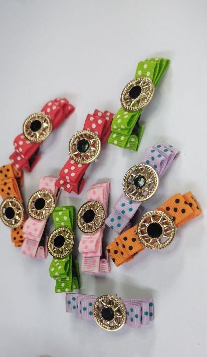Mini%20Hair%20Clips%20for%20Cute%20Kids%20-%20Image%203
