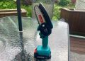 mini chainsaw Seesii Mini Chainsaw 6-inch Mini Chainsaw Cordless Tool Set 2×21V battery. 