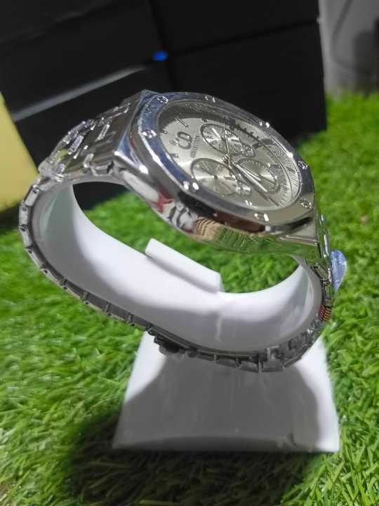 CD%20Collection%20Stylish%20Silver%20Tone%20Metal%20Band%20Chronograph%20Watch%20-%20Image%202
