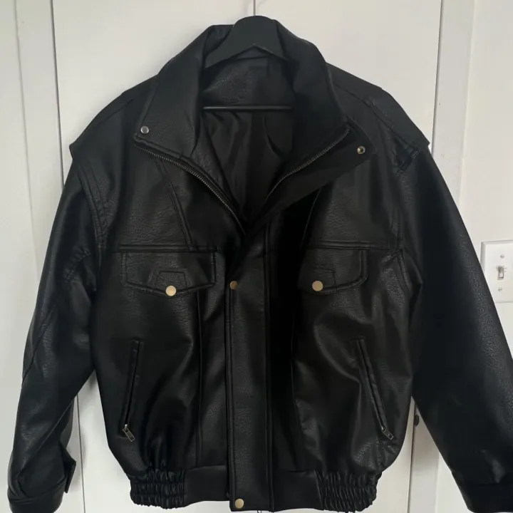 Leather%20Cargo%20Jacket%20Men%20-%20Image%202