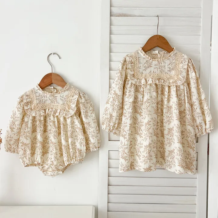 New%20Sisters%20Dress%20Infant%20Baby%20Girls%20Lace%20Collar%20Dress%20Rompers%20Kids%20Girls%20Vintage%20Flowers%20Princess%20Dress%20Family%20Clothes%20Rompers%20-%20Image%204