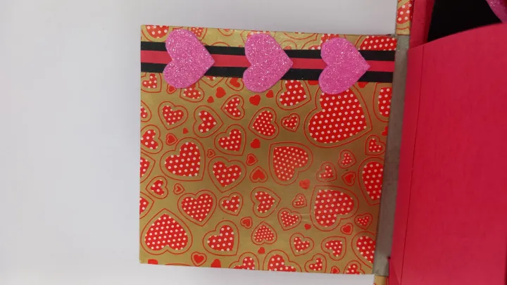 love%20Explosion%20box%20-%20Image%203