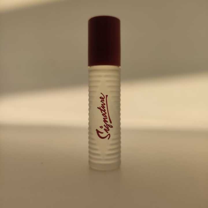 Signature%20Roll%20On%20Concentrated%20Perfume%20Oil%20For%20Men%20%7C%20Long%20lasting%20Attar%20-%20Image%203