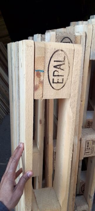 Wood%20Pallets%20-%20Image%204