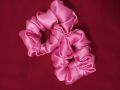 Scranchies pack of 2 medium scrunchie/ for pony tail or handbands in various colours. 