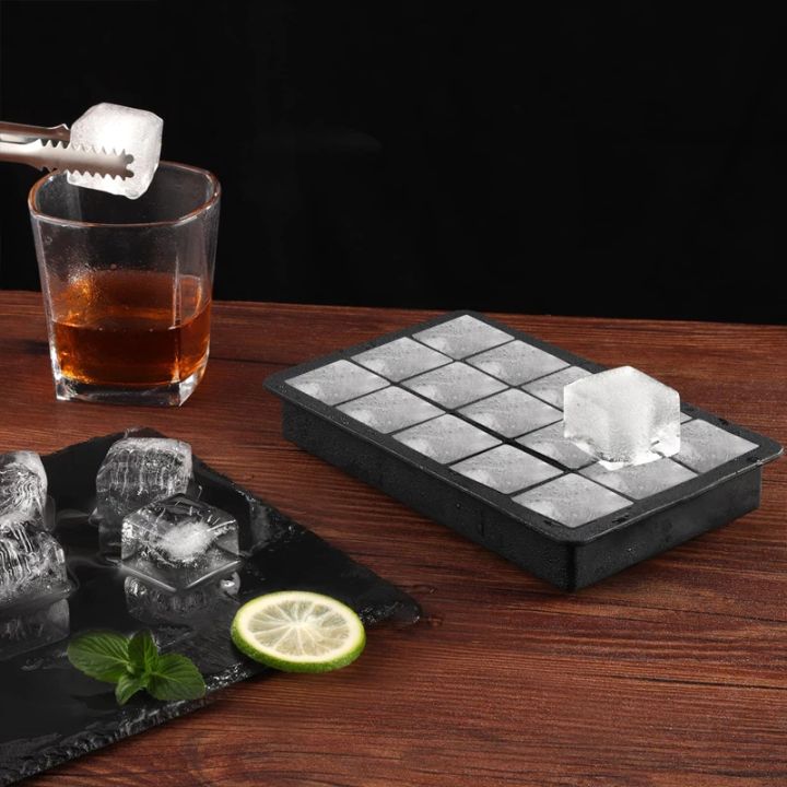 New%2015%20Grid%20Silicone%20Ice%20Cube%20Molds%20Big%20Tray%20Mold%20Ice%20Cube%20Maker%20Reusable%20Durable%20Bar%20Pub%20Whiskey%20Cocktail%20Ice%20Block%20Maker%20Model%20-%20Image%204