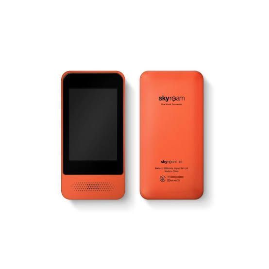Skyroam global WiFi Hotspot And Power Bank