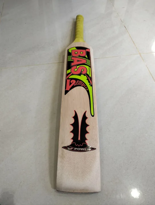 Softball%20Cricket%20Bat%20Size%204%20-%20Image%202