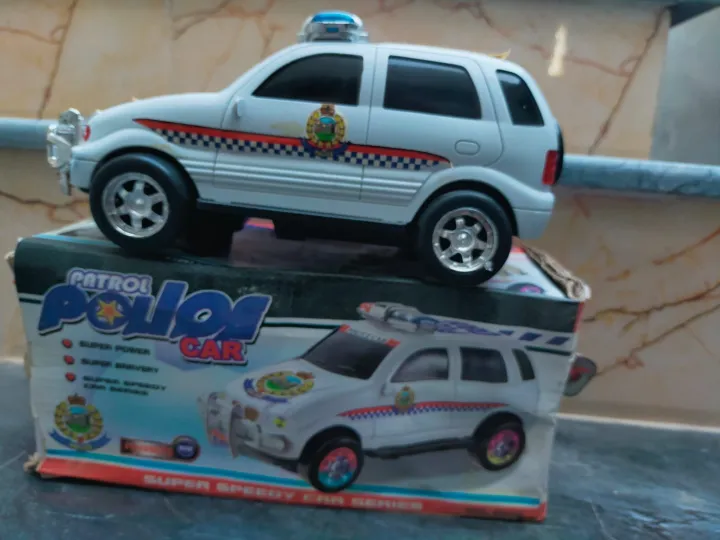 Jumbo%20Police%20Jeep%20Toy%20with%20Lighting%20and%20Music%20Battery%20Operated%20-%20Image%205