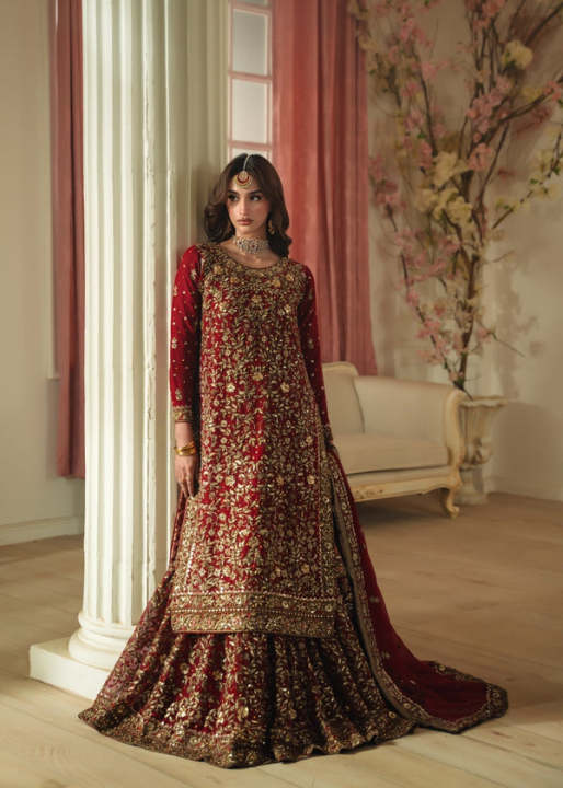 Posha%C3%A0k%20Pakistan%20Maroon%20Bridal%20Lehenga%20%E2%80%93%203%20Piece%20Heavy%20Embroidered%20Chiffon%20Lehenga%20Wedding%20&%20Barat%20Special%20Ready%20to%20Wear%20Outfit%20Nikah%20Dress%20Formal%20wedding%20wear%20-%20Image%204