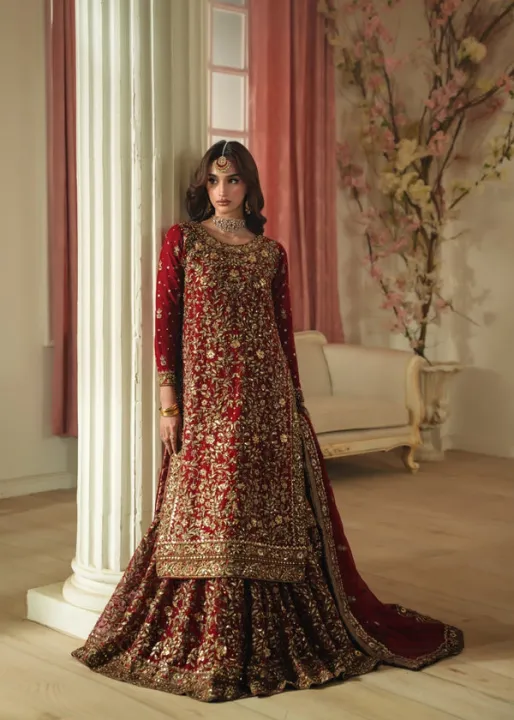Posha%C3%A0k%20Pakistan%20Maroon%20Bridal%20Lehenga%20%E2%80%93%203%20Piece%20Heavy%20Embroidered%20Chiffon%20Lehenga%20Wedding%20&%20Barat%20Special%20Ready%20to%20Wear%20Outfit%20Nikah%20Dress%20Formal%20wedding%20wear%20-%20Image%204