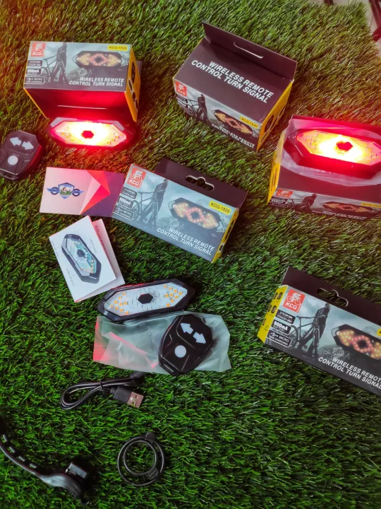 Bicycle%20Waterproof%20Turn%20Signals%20Remote%20Control%20Bicycle%20Direction%20Indicator%20MTB%20LED%20Rear%20Light%20USB%20Rechargeable%20Cycling%20Taillight%20with%20Horn%20-%20Cycle%20Accessories%20-%20Image%205