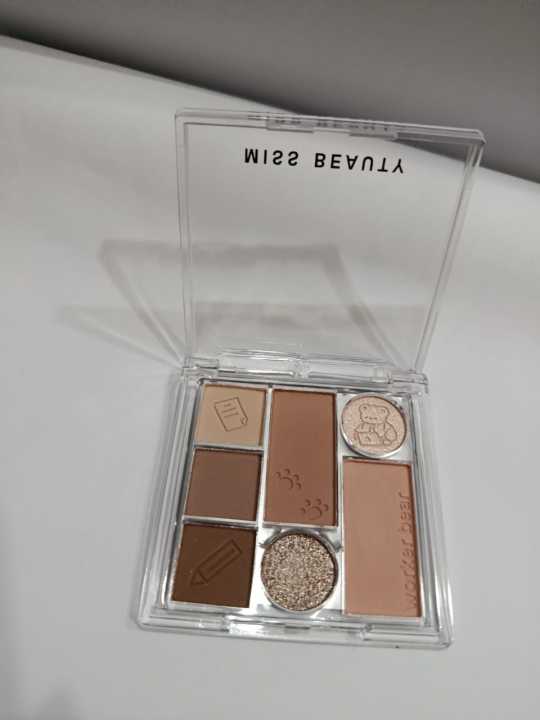 Miss%20beauty%20contour%20and%20shinner%20,%20%20Contour%20pallate%20,highliter%20%20set%20for%20mesmerising%20glow.%20-%20Image%204