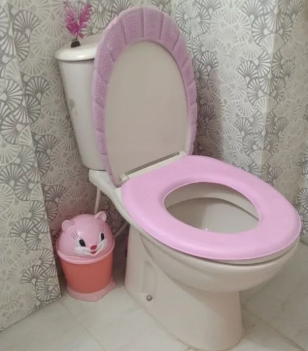 Comod%20seat%20cover%202%20Pcs%20Foam%20Toilet%20Cover%20Waterproof%20Bathroom%20Toilet%20Seat%20Reusable%20Silicone%20multicolor%20Toilet%20-%20Image%203