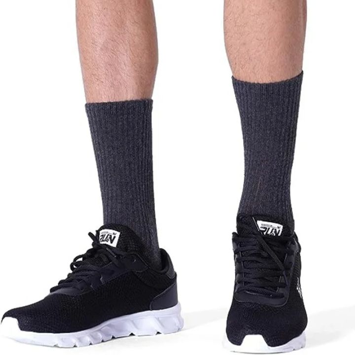 5%20Pairs%20Men's%20Athletic%20Socks%20Sport%20Running%20Calf%20Socks%20Performance%20Cushioned%20Breathable%20Outdoor%20Crew%20Socks%20for%20Men%20Women%20-%20Image%204