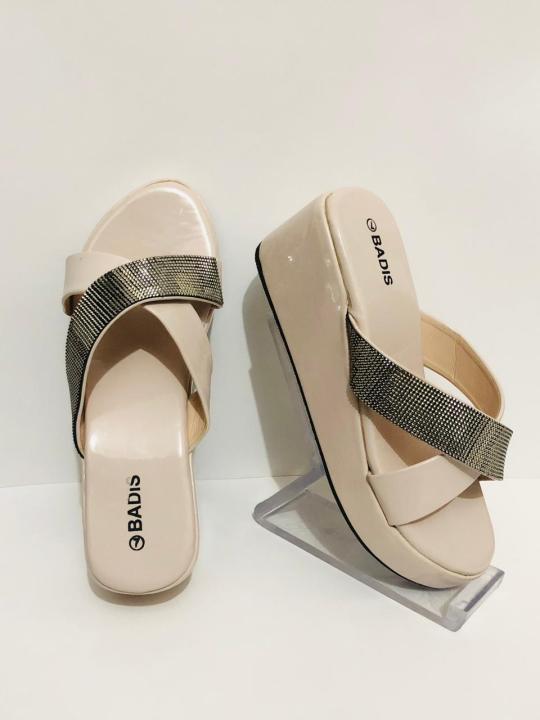 Stylish%20Premium%20Quality%20Heel%20Shoes%20for%20Girls,%20Elegant%20Design,%20Comfortable%20Fit%20-%20Image%202
