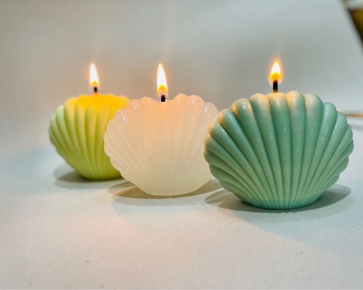 Seashell Scented Candles Aesthetic Trendy Candles Hand Poured Soy Wax Candle Handmade Shell Shape Candle Freesia Seashell Candle for Danish Pastel Room Decor
