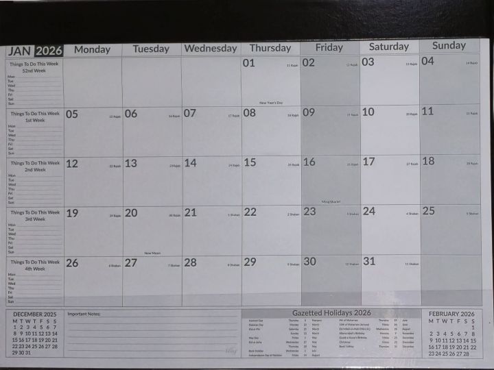 Table%20Planner%20for%20the%20year%202025%20&%202026%20for%20Monthly,%20Weekly%20and%20Daily%20planning%20by%20Leaf%20Diaries%20-%20Image%202