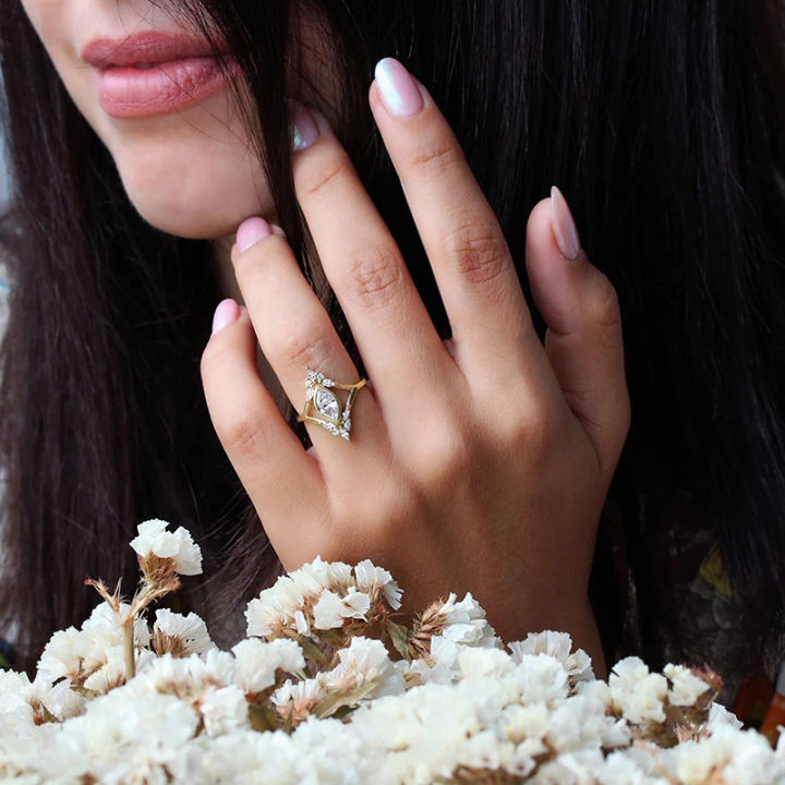 Huitan%20Modern%20Fashion%20Women%20Wedding%20Rings%20Geometric%20Shaped%20Gold%20Color%20Cubic%20Zirconia%20Ring%20Engagement%20Party%20Luxury%20Female%20Jewelry%20-%20Image%204