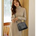 Women's new shoulder bag Korean fashion solid color mid-age women's shoulder bag mother's bag small square bag. 