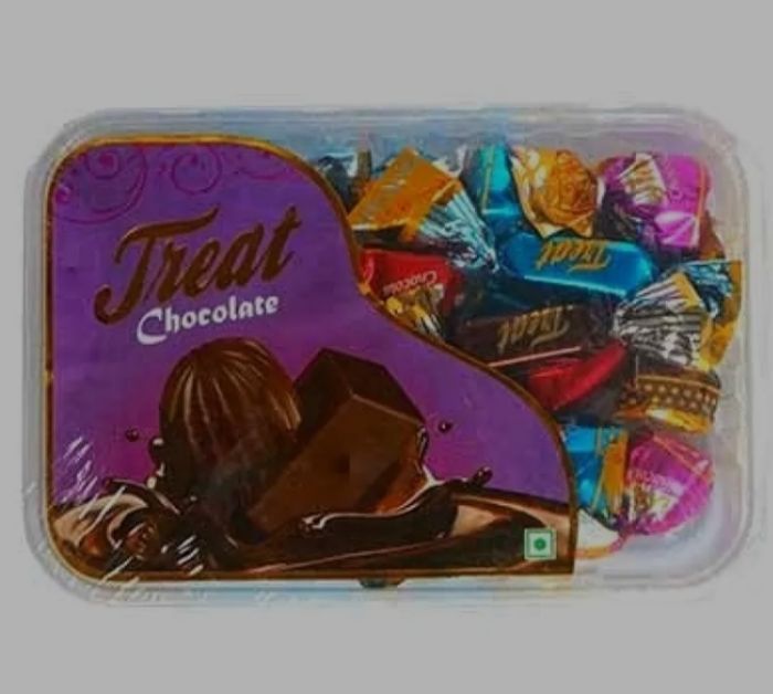 Treat%20Chocolate%20Box%2020%20pcs%20-%20Image%203