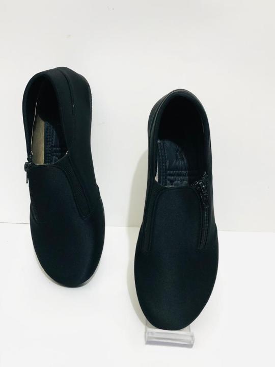 Black%20Sneakers%20for%20Ladies%20ang%20Girls%20.%20All%20aged%20women%20usable%20Black%20Sneakers%20for%20Regular%20Use%20.%20Long%20Lasting%20and%20Good%20Quality%20Sneakers%20for%20Women%20-%20Image%205