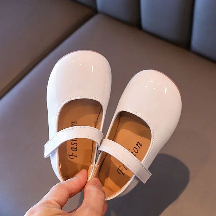 %E2%80%8CPlain%20Patent%20Leather%20Ballet%20Flats%20for%20Baby%20Girls%20%20Concise%20Round-Toe%20Mary%20Jane%20Shoes%20%20Red/White%20Kids%20Soft%20Sole%20-%20Image%204