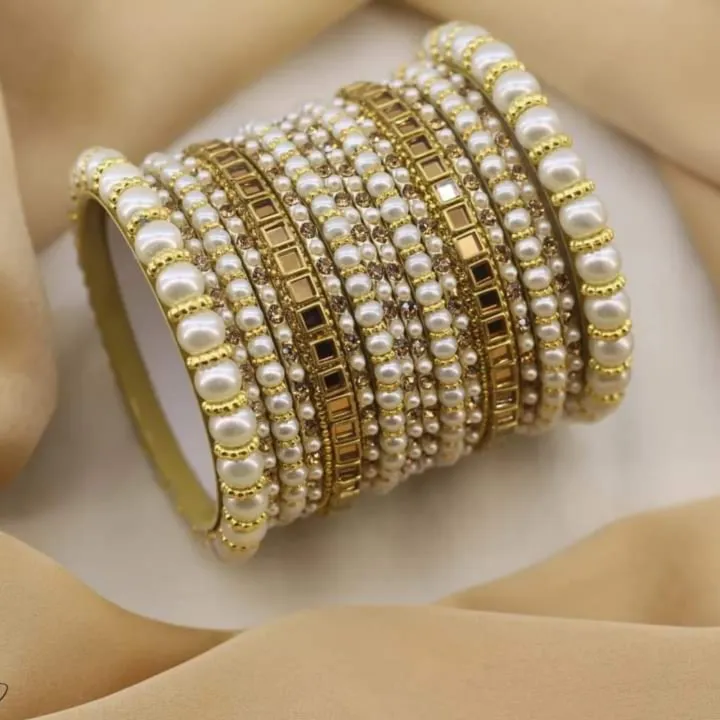 Jewellery%20for%20girls%20,%20bangles%20for%20girls%20,%20Stylish%20Pearl%20Kundan%20Bangle%20Set%20For%20Women%20and%20Girls%20-%20Image%203