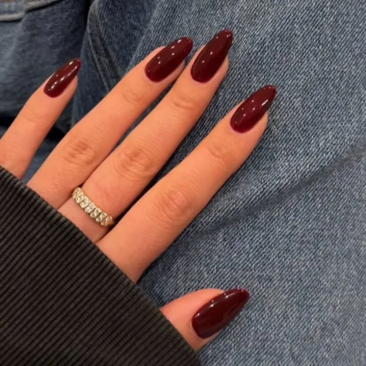 12pcs%20Glossy%20Wine%20Red%20Press%20On%20Nails%20-%20Medium%20Almond%20Long%20Shape%20Nails%20for%20Women,%20Easy%20to%20Apply%20&%20Durable%20for%20Daily%20Wear%20&%20Special%20Occasions,%20Quick%20Manicure,%20Smooth%20Finish%20-%20Image%203