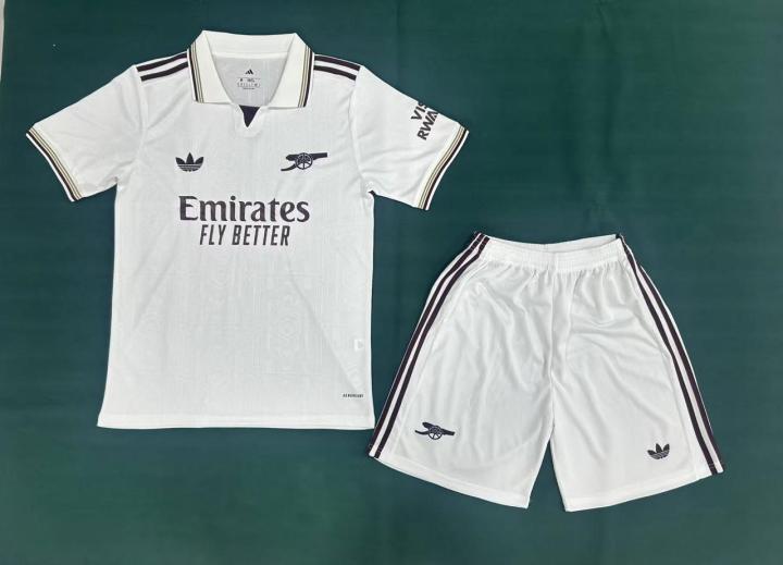 Fan%20Version%20Football%20Jersey%20Kit%20%E2%80%93%20Stylish%20&%20Comfortable%20jersey%20-%20Image%203