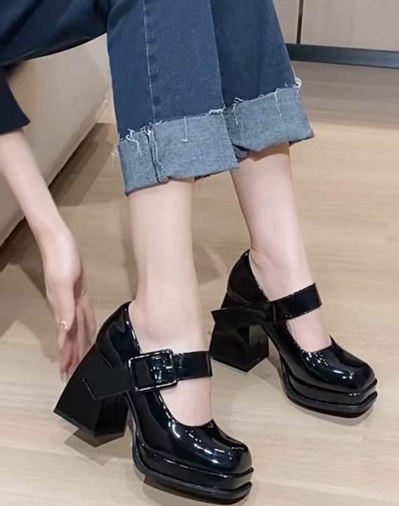 Retro%20Mary%20Jane%20Shoes%20Square%20Toe%20Japanese%20Style%20Jk%20Small%20Leather%20Shoes%20Women's%20High%20Heels%20Chunky%20Heel%20Single%20Strap%20Lolita%20Shoes%20-%20Image%204
