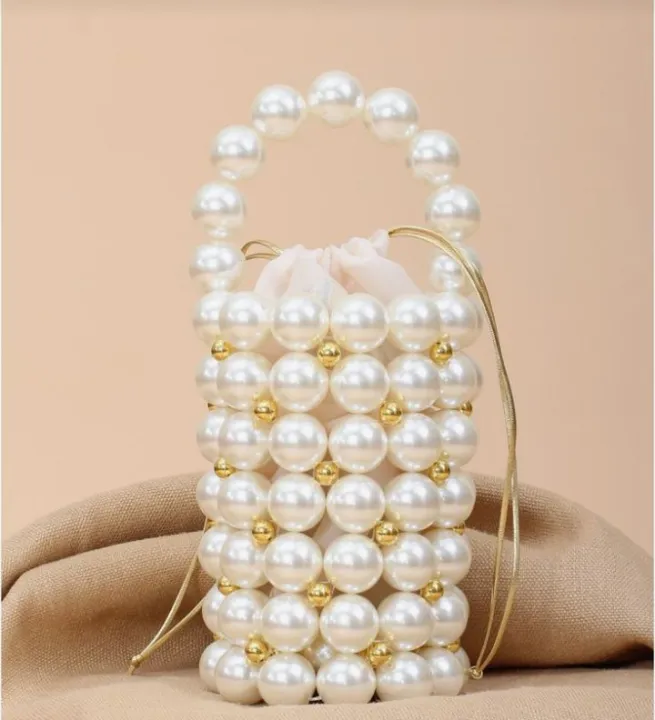 Beaded%20pearl%20bag%20-%20Image%203