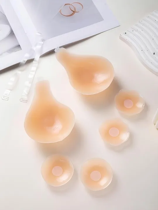 Large%20Size%20Silicone%20Self-Adhesive%20Nipple%20Covers,%20Spoon-Shaped%20Lift%20and%20Gather%20Effect,%20Invisible%20Strapless%20Bra%20Pads,%20No%20Clasp%20Design,%20Anti-Bump%20Adhesive%20Bra%20-%20Image%203