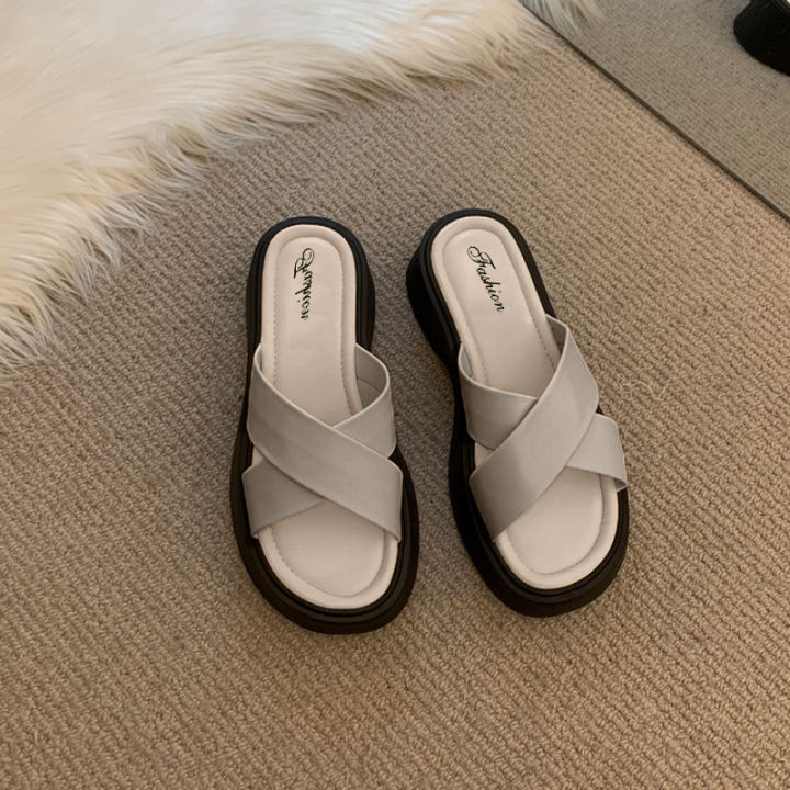 Kdashop%20fast%20delivery%20from%20Thailand%20sandals%20with%20cross%20straps%20new%20design,%20beautiful%20work,%20good%20heel%20support,%20comfortable%20to%20wear,%20not%20aching,%20no%20pain,%20girls%20see%20it%20as%20a%20must%20scream%20to%20hurry%20to%20buy%20it.%20-%20Image%206