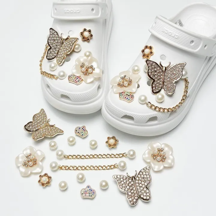 2026%20Summer%20Luxury%20Shoe%20Charms%20Set%20Accessories%20for%20Clogs%20Diamond%20Butterfly%20Flower%20Pearl%20Chain%20DIY%20Shoes%20Decorations%20Girl%20-%20Image%203