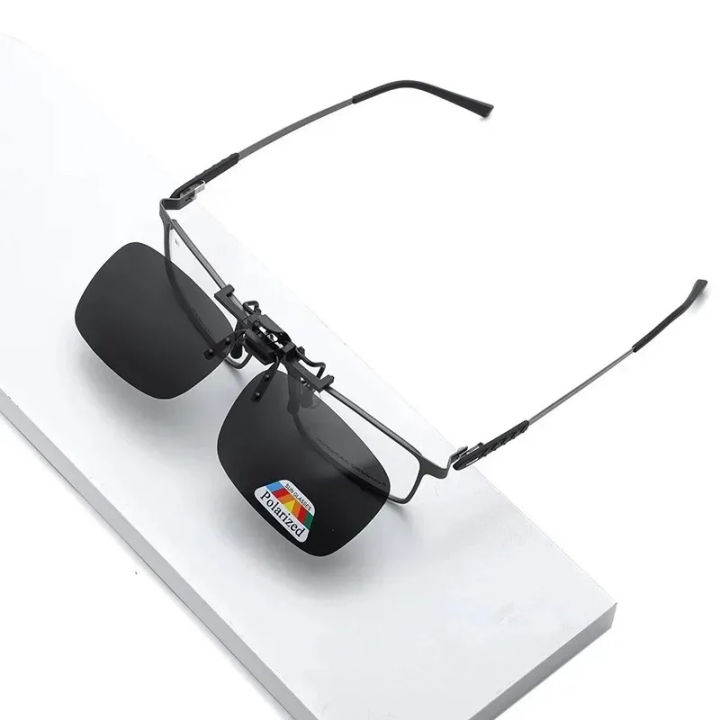 1/2/4pcs%20Polarized%20Sunglasses%20Clip%20Glasses%20Clip%20Driving%20Night%20Vision%20Glasses%20UV400%20Outdoor%20Sunshade%20Clarity%20Sunglasses%20Clip%20-%20Image%206