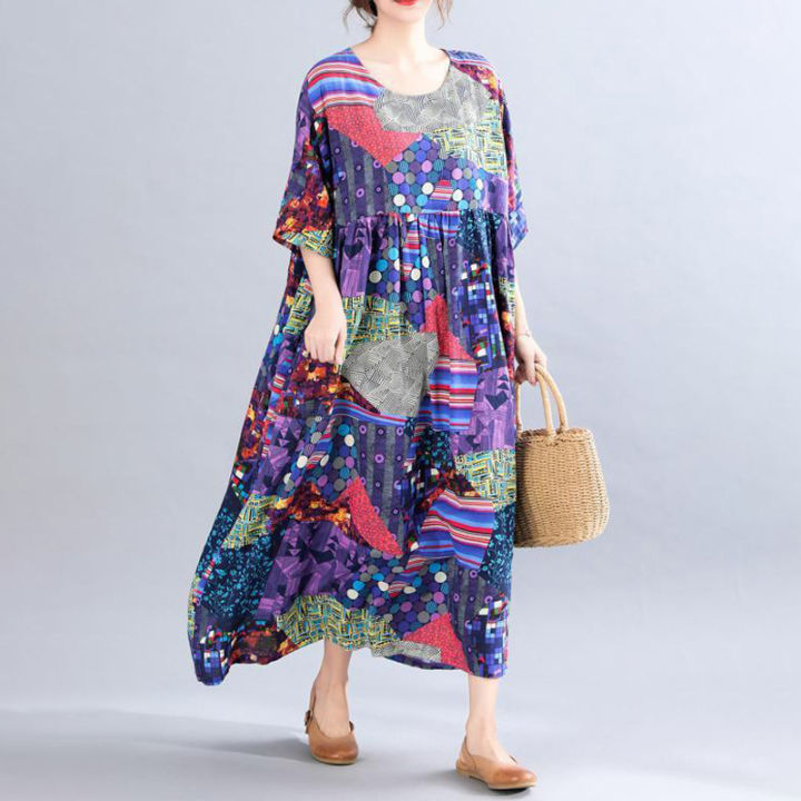 Plus size women's dress, abstract pattern printed short sleeved round neck ultra loose robe, summer beach dress with pockets