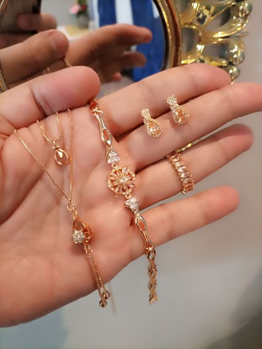Jewellery%20Set%20-%20Image%202
