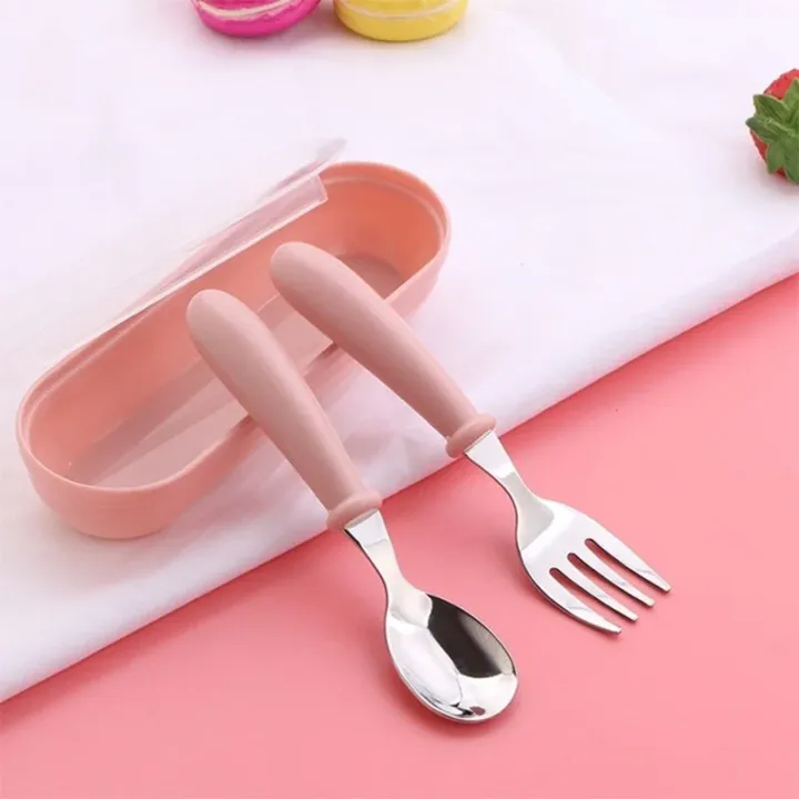 3pcs%20Children%20Spoon%20Forks%20Box%20Kids%20Stainless%20Steel%20Kids%20Cutlery%20Portable%20Baby%20Feeding%20Utensils%20Baby%20Spoons%20Baby%20Tableware%20Set%20-%20Image%207