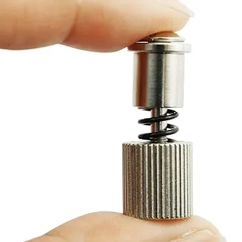 Universal%20Presser%20Foot%20Screw%20%E2%80%93%20Replacement%20Screws%20for%20Industrial%20Sewing%20Machines%20-%20Image%203