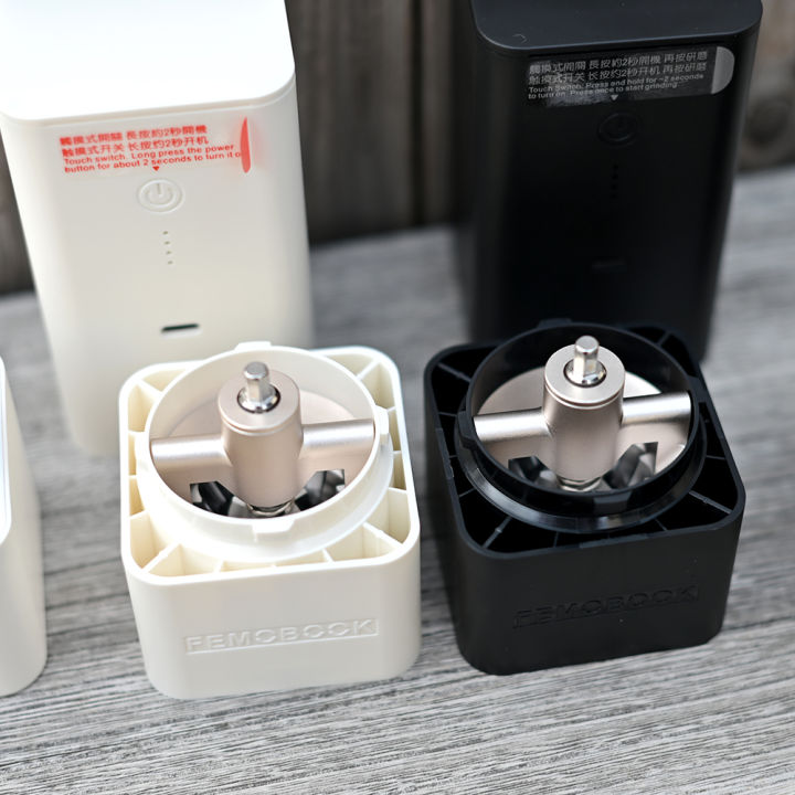 FEMOBOOK%20A2%20USB%20electric%20grinder%20portable%20rechargeable%20grinder%20with%207core%20burr%20Magnetic%20attraction%20design%204000mah%20battery%20-%20Image%204