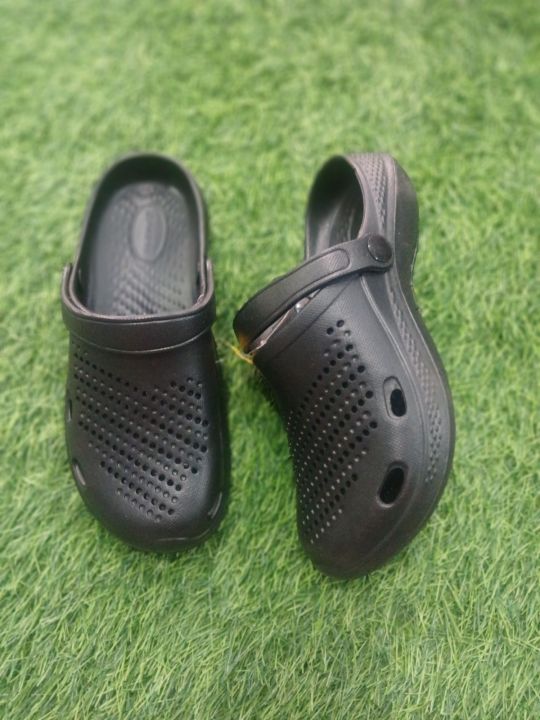 crocs gents